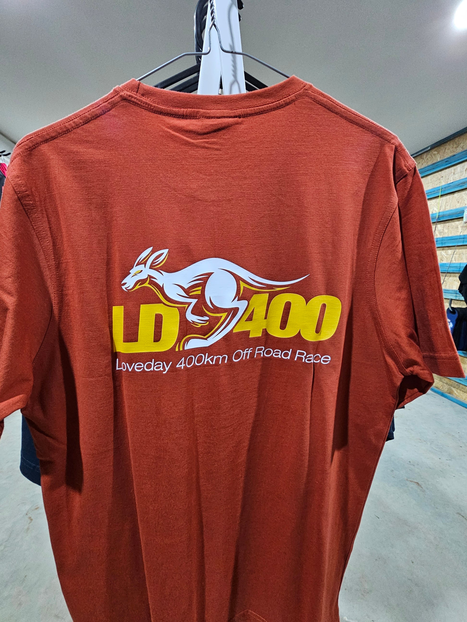 Red loveday 400 race Tshirt